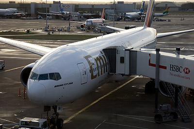 Emirates 777-300 A6-EMR